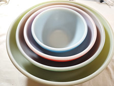 Vintage Pyrex Primary Colors Nesting Mixing Bowl Set (4-Piece: 401, 402, 403, 404) — listing 3