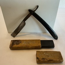 Antique "Griffon" Carbo-Magnetic No. 60 Straight Razor with Black Handle and Original Box — listing 2