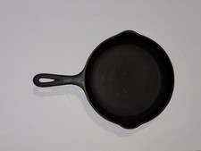 Vintage Cast Iron Skillet, Size 5, Unmarked Maker — listing 6