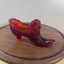Amberina Pressed Glass Figural Victorian Shoe / Slipper with Floral Daisy Button Pattern Fenton, listing 3