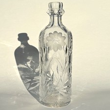 Cut Crystal Wine Decanter with Faceted Diamond-Cut Stopper — listing 3
