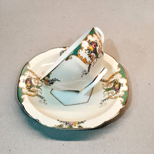 Vintage Czechoslovakia Porcelain Floral Teacups with Gold Trim, Set of 4 — listing 5
