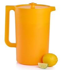 Tupperware Sheer/Frosted Gallon Pitcher with Magenta Flip-Top Lid — listing 4