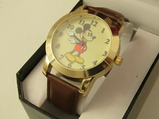 Disney Mickey Mouse Through the Years Sculptural Desk Clock — listing 2