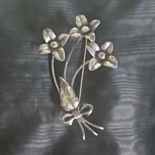 Silver-Tone Five-Petal Flower Pin / Brooch — listing 3