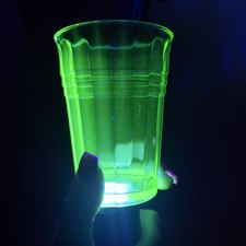 Hazel-Atlas Green Uranium Glass Small Bowl / Berry Bowl, Star Cut Base, 4-inch