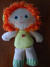Kenner Strawberry Shortcake Apple Dumplin' Doll with Tea Time Turtle Pet, Comb Included