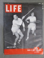 Vintage LIFE Magazine Lot of 3 - Michael Jackson (June 1993), Summer Sports Style (May 9 1938), Jackie Onassis (Feb 12 1971) — listing 2