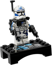 LEGO Star Wars Clone Trooper Minifigure with Red Markings and Phase 2 Helmet — listing 2