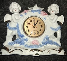 Vintage Porcelain Cherub Mantle Clock with Gilt Accents — listing 6