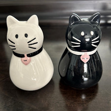 Vintage White Ceramic Cat Salt and Pepper Shaker Set with Painted Bows