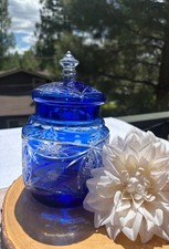 Vintage Pressed Glass Covered Biscuit Jar / Cracker Jar with Faceted Finial — listing 3
