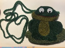 Hand-Beaded Frog & Lily Pad Crossbody Purse with Beaded Strap — listing 3
