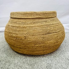 Pair of Alaskan Yup'ik/Eskimo Coiled Lidded Grass Baskets with Geometric Motifs — listing 5