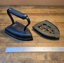 Antique Cast Iron Sad Iron with Wire Loop Handle Number or size marking, listing 3