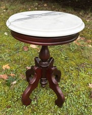 Vintage Round Mahogany Side/Accent Table with Fluted Tapered Legs — listing 2