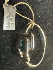 Uno de 50 Silver-Tone Wrap Cuff Bracelet with Green Faceted Crystal, listing 3