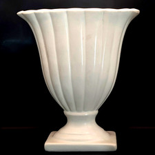 White Ceramic Pedestal Sugar Bowl with Lid and Handles — listing 2