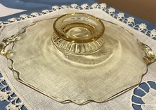 Vintage Yellow Uranium/Vaseline Depression Glass 3-Section Divided Grill Plate, 10 inch, Cameo/Etched Pattern — listing 3