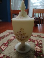 Vintage Custard Uranium Glass Footed Rose Bowl with Scalloped Rim — listing 3