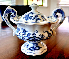 Blue Onion Pattern Porcelain Jam & Jelly Condiment Jars with Lids and Spoons (Pair)