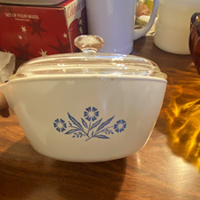 Vintage CorningWare Cornflower Blue 2 Qt Casserole Dish (A-2-B) with Pyrex Lid — listing 6