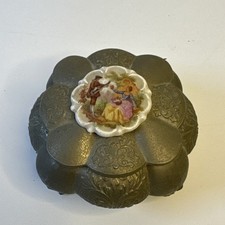 Hand-Painted Porcelain Oval Hinged Trinket Box with Blue Bows and Rose Garland — listing 2