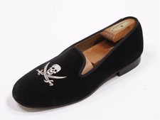 Stubbs & Wootton Burgundy Velvet Slipper with Gold Crown Embroidery — listing 2