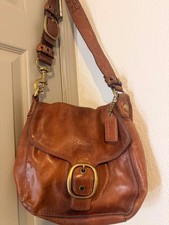 Vintage Black Leather Saddle-Style Flap Shoulder Bag with Gold Chain and Arrow Hardware Yes - a designer name — listing 3